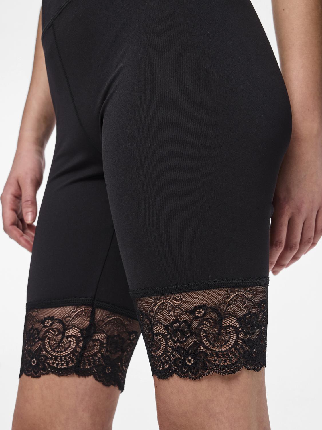 PCAMIVA Shorts - Black